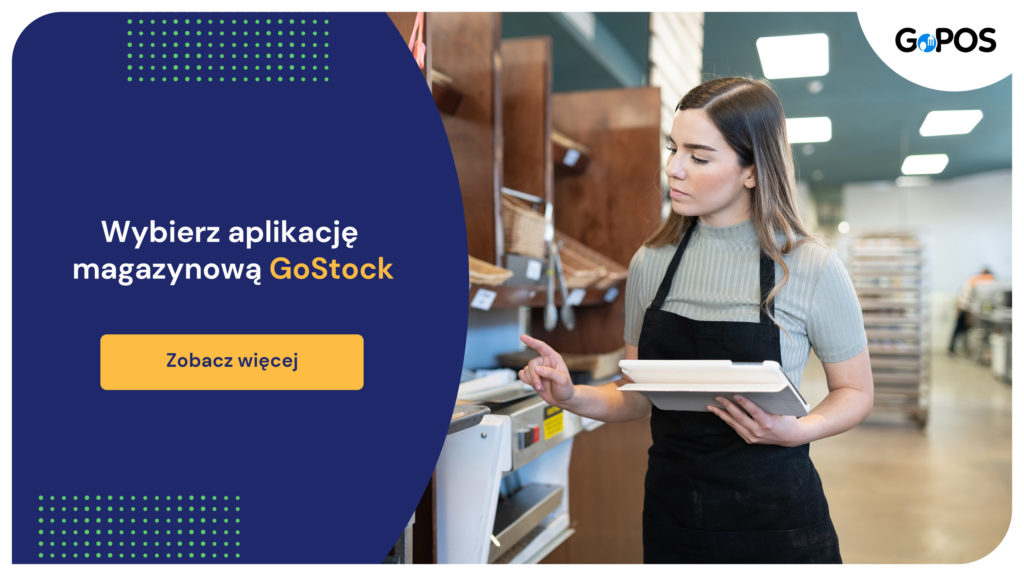 pracownica z tabletem przy inwentaryzacji