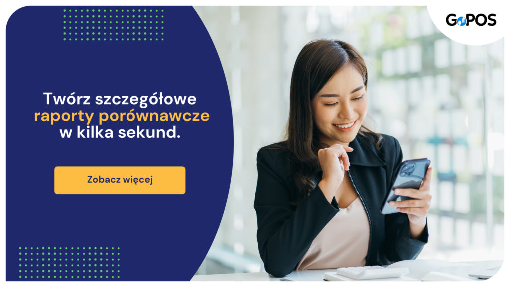 manager przegląda raporty